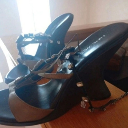 Nine West platform sandals size 40, like new, brown and gold