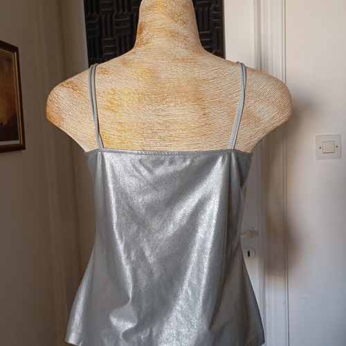 Carlo Colucci women's elastic top size M, like new, silver