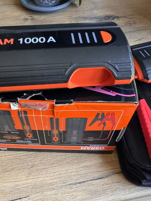 Osram BatteryJumpstart 1000A lithium jump starter like new