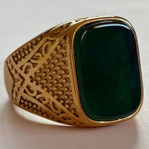 Gold Signet Ring with Green Onyx Style Stone new, 316L Stainless Steel, US 12