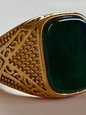 Gold Signet Ring with Green Onyx Style Stone new, 316L Stainless Steel, US 12