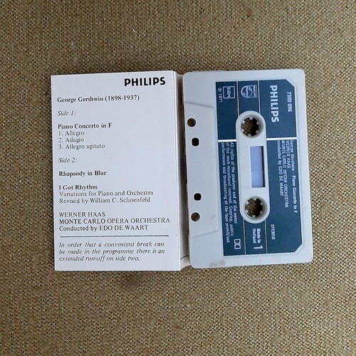 Gershwin Rhapsody in Blue and Others Tape like new, classical