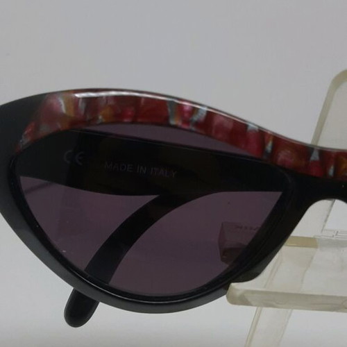 Solmar sunglasses like new, black frame with burgundy and gold details