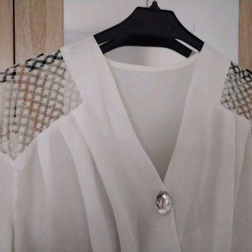 White bodysuit size M like new with silk and lace