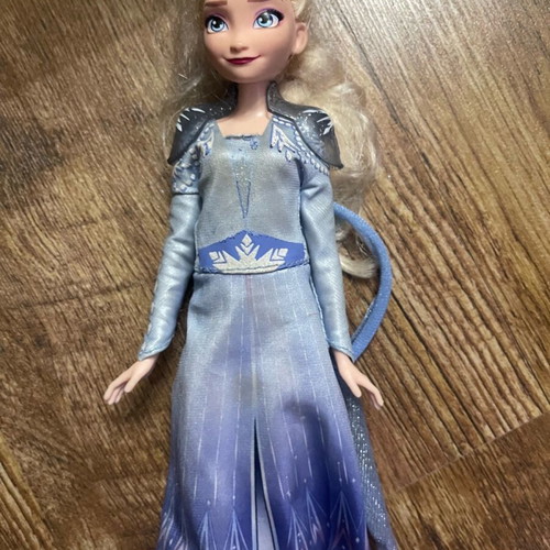 Elsa doll used