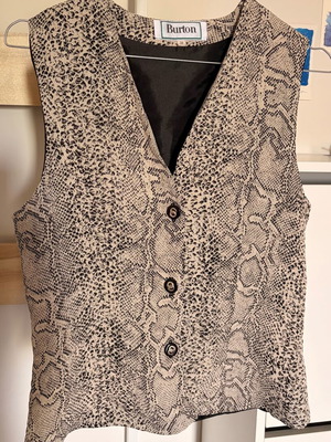 Burton sleeveless vest like new, black and beige, size M