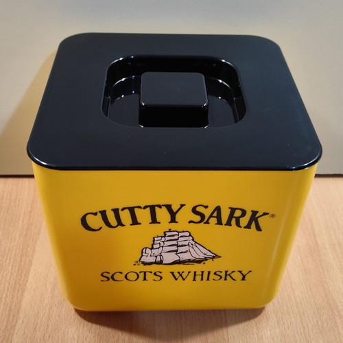 Cutty Sark Scots Whisky plastic promotional ice bucket like new