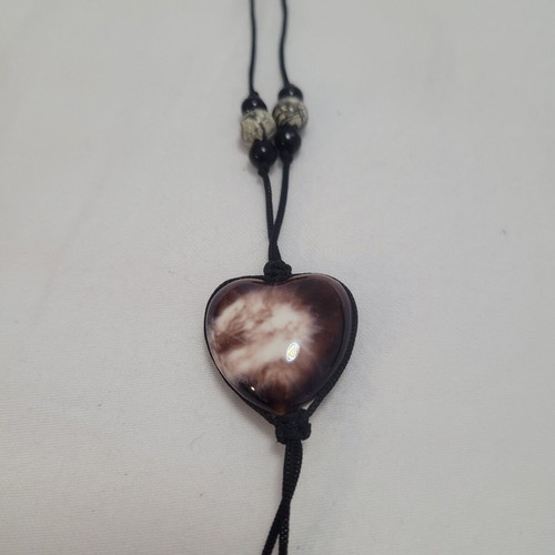 Women's necklace with brown and white heart-shaped stone, adjustable length