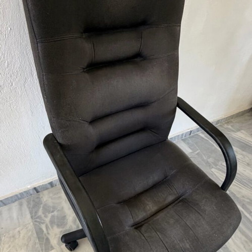 Executive office chair used with excellent mechanisms
