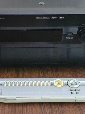 Yamaha DSP-A1 ενισχυτής μεταχειρισμένος με γνήσιο τηλεχειριστήριο, αναλογικός