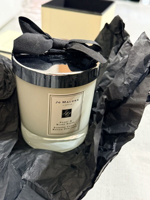 Jo Malone candle, excellent condition