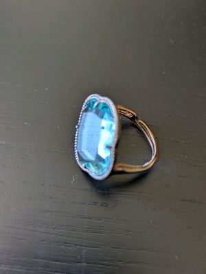 Silver ring with blue stone like new