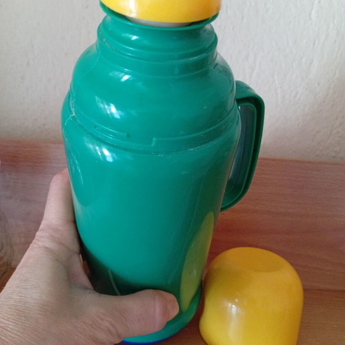 Thermos 26 cm, bright green