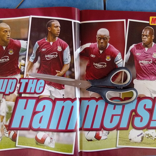 Match Football Magazine Issue 5-11/9/2006 Like New with West Ham Poster
