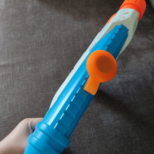 Nerf Barracuda Super Soaker water gun like new, large size