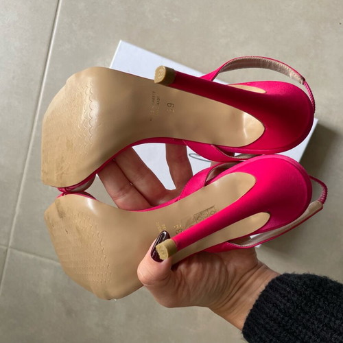 Envie Shoes pink satin sandals like new, size 39