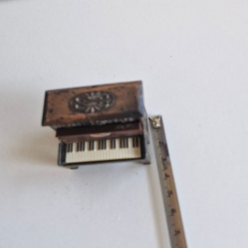 Playme miniature piano sharpener used