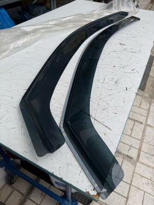 VW Golf IV wind deflectors new set front windows tinted