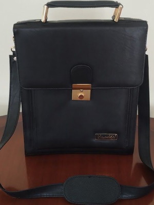 Hunter men's leather bag like new, black