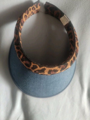 Hat with visor like new, blue navy and leopard print
