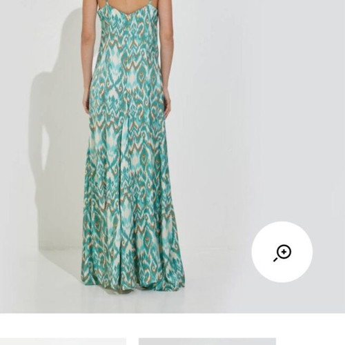 Chicard Satin Maxi φόρεμα σε εκρού, πράσινο και μπεζ
