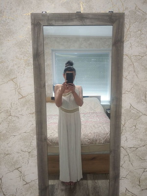 Maxi white dress used, one shoulder, light and airy