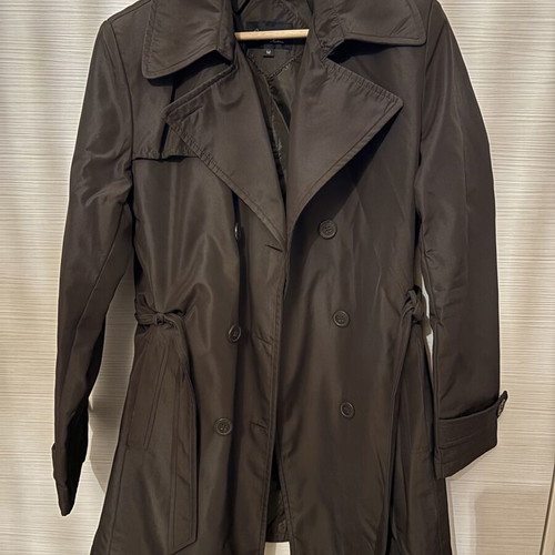 Women's trench coat size Medium, like new, brown