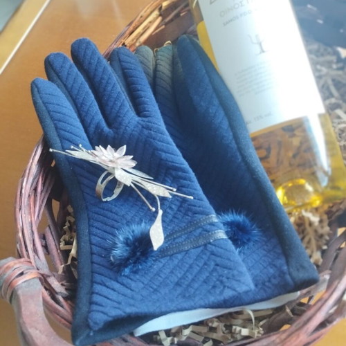 Festive Gift Set Samos Vin Doux and Navy Blue Gloves New
