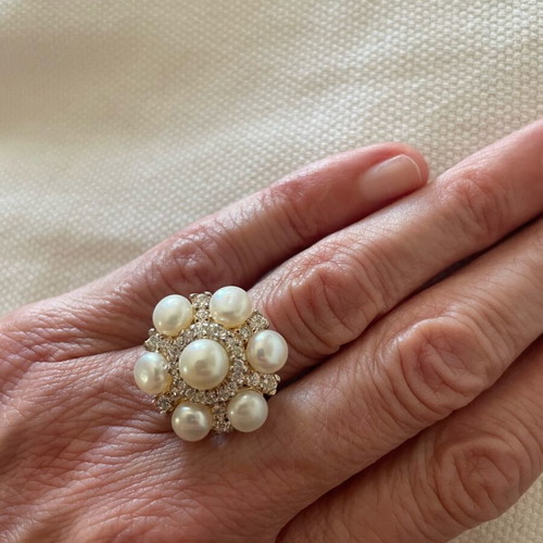 Silver ring with pearls and zirconia diamonds