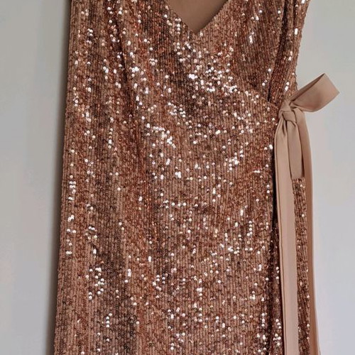 JusTop dress with pink sequins new, S-M