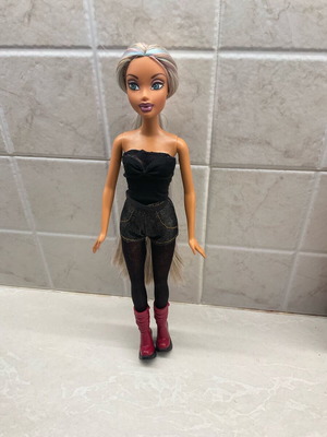 My Scene Mattel doll like new