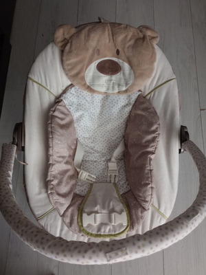 Βρεφικό ριλάξ Mothercare μεταχειρισμένο με μουσική μπάρα και λούτρινα παιχνίδια