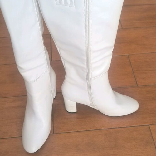 White knee-high boots new, size 40