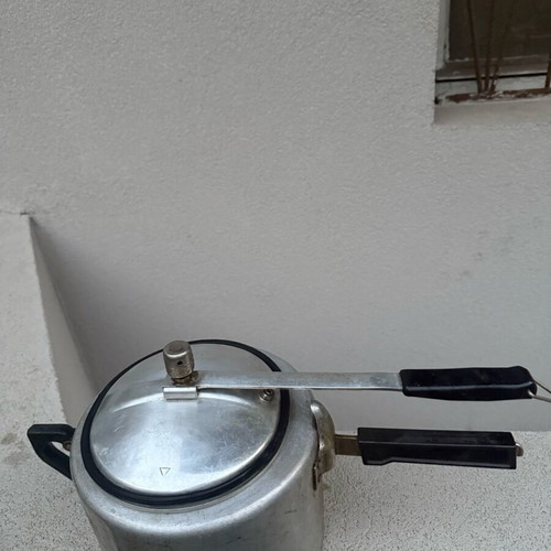 Pressure cooker used from the last century