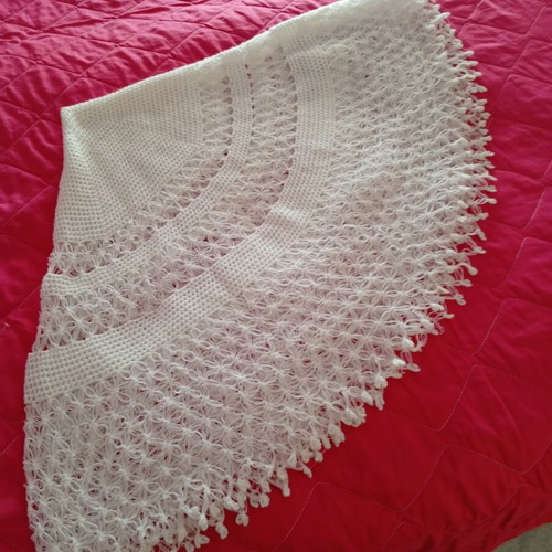 Esarpa scarf for bride with delicate handmade knit, new