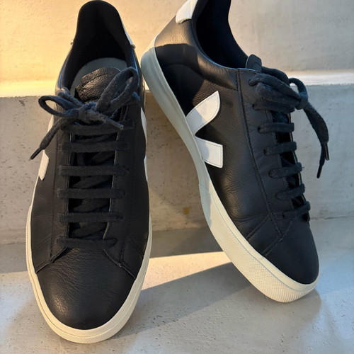 Veja men's leather sneakers used, black, size 44