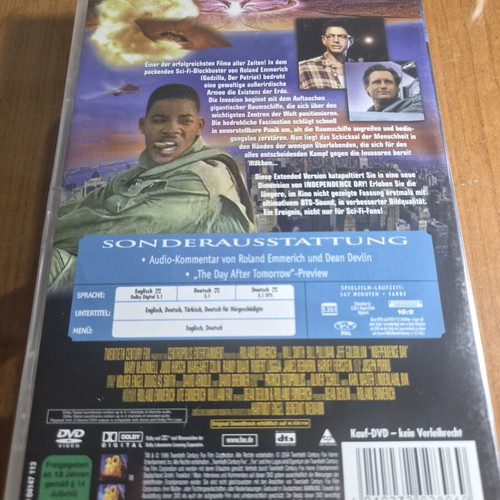 Independence Day Extended Version DVD like new, sci-fi adventure