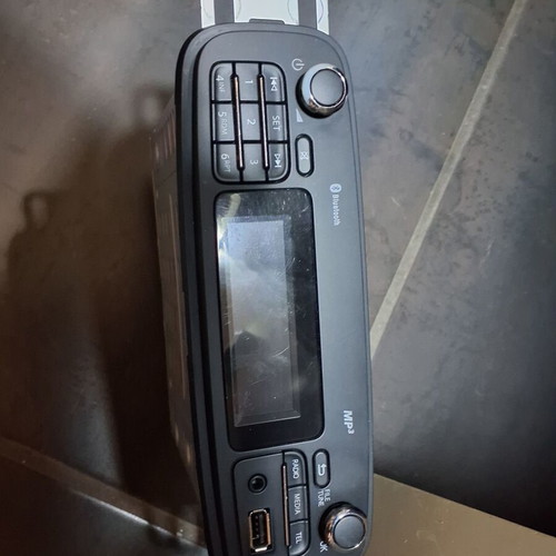 Renault Clio radio like new with base