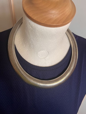 Neck accessory like new, worn minimally, gray