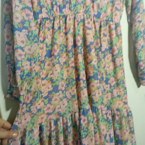 Reserved floral dress new, colorful, with ruffles and elastic waist