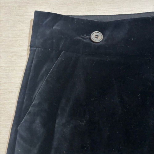 Benetton velvet skirt like new, black