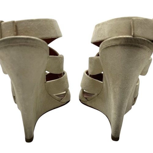 Alaïa beige suede sandals used, size 38