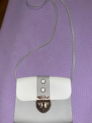 Small shoulder bag new in white and gray with gold details