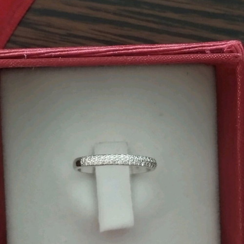 White gold 18K ring new with diamonds