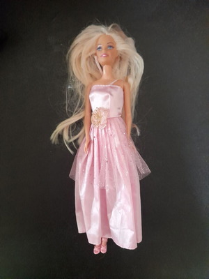 Κούκλες Barbie μεταχειρισμένες, δύο τεμάχια