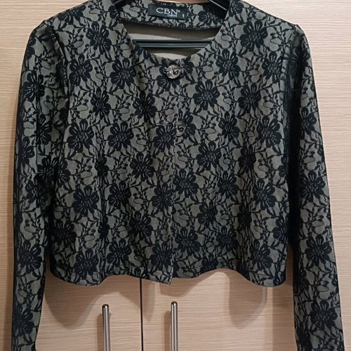 Cabrini short formal jacket like new with lace