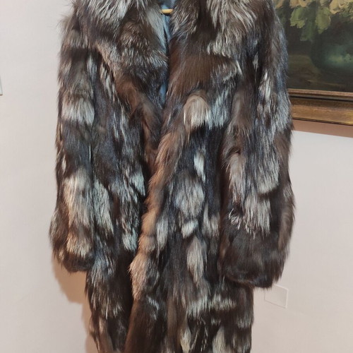 Renard fur coat new from fox in brown and white tones