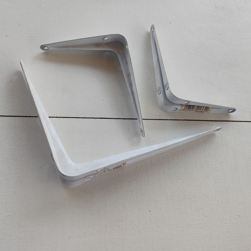 Metal shelf brackets with ribbing, white, set of 3
