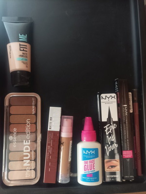 Make up set with NYX eyeliner, brow pencil and glue, like new