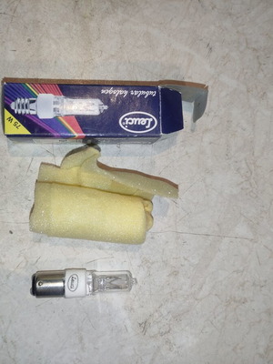 Leuci car bulbs set of 5 like new